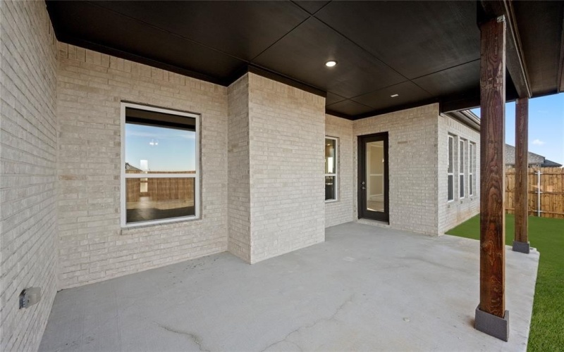 1016 Mill Ridge Drive, Justin, TX 76247, 4 Bedrooms Bedrooms, ,2 BathroomsBathrooms,Residential,For Sale,1016 Mill Ridge Drive,20754111