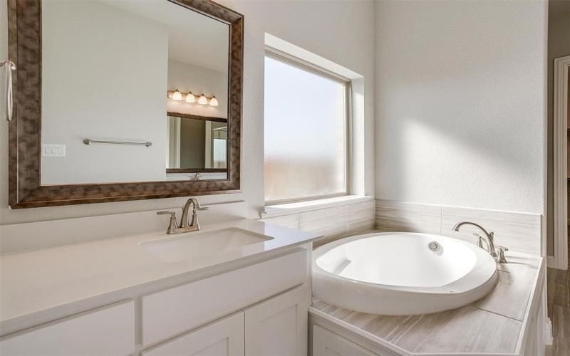 1214 Roundwash, Midlothian, TX 76065, 4 Habitaciones Habitaciones , ,3 BañosBaños,Residential,En Venta,1214 Roundwash,20754166