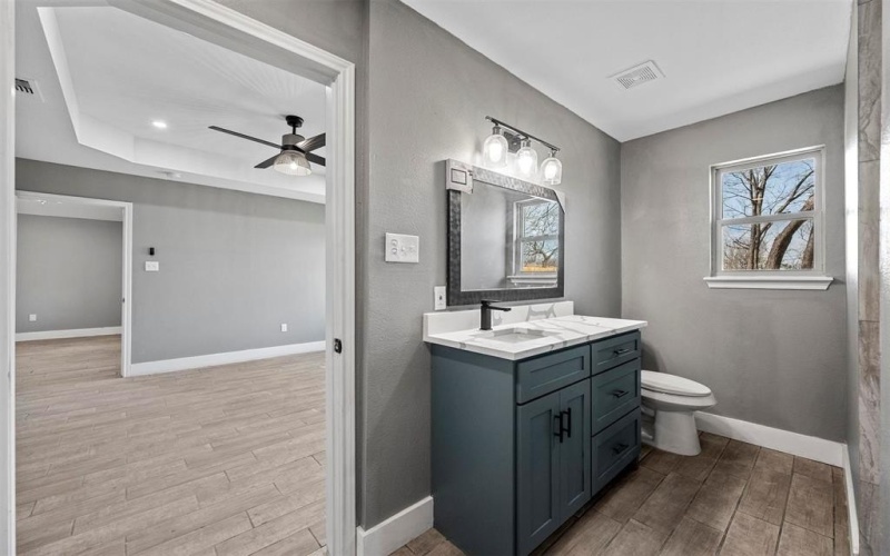 1006 W Brown, Ennis, TX 75119, 3 Bedrooms Bedrooms, ,2 BathroomsBathrooms,Residential,For Sale,1006 W Brown,20754253