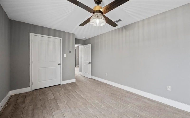 1006 W Brown, Ennis, TX 75119, 3 Bedrooms Bedrooms, ,2 BathroomsBathrooms,Residential,For Sale,1006 W Brown,20754253