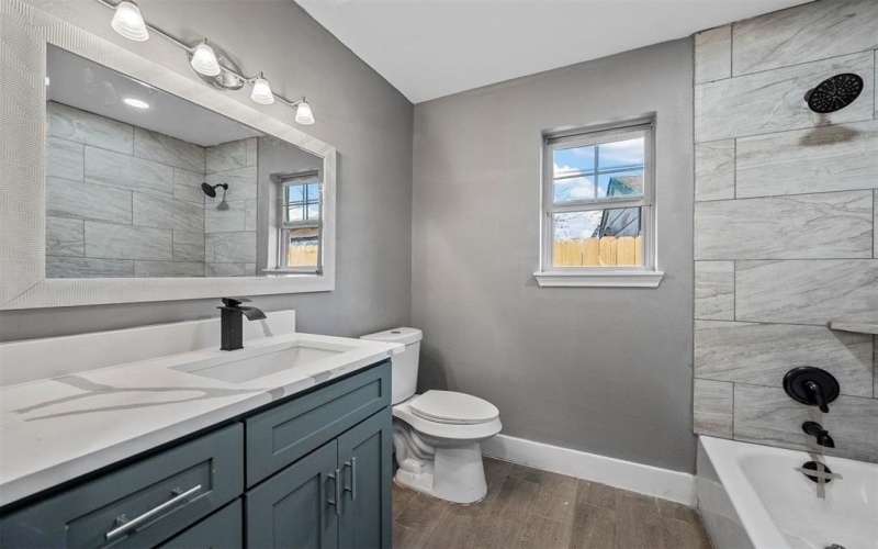 1006 W Brown, Ennis, TX 75119, 3 Bedrooms Bedrooms, ,2 BathroomsBathrooms,Residential,For Sale,1006 W Brown,20754253