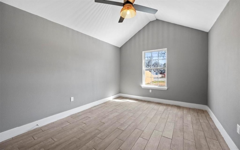 1006 W Brown, Ennis, TX 75119, 3 Bedrooms Bedrooms, ,2 BathroomsBathrooms,Residential,For Sale,1006 W Brown,20754253