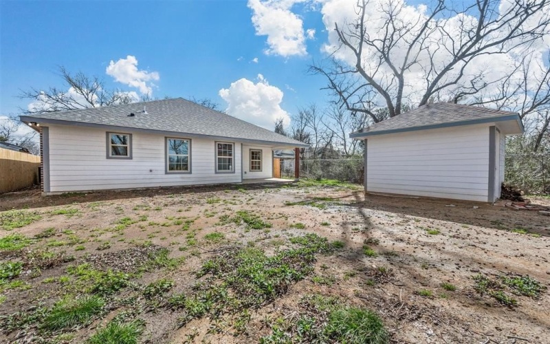 1006 W Brown, Ennis, TX 75119, 3 Bedrooms Bedrooms, ,2 BathroomsBathrooms,Residential,For Sale,1006 W Brown,20754253