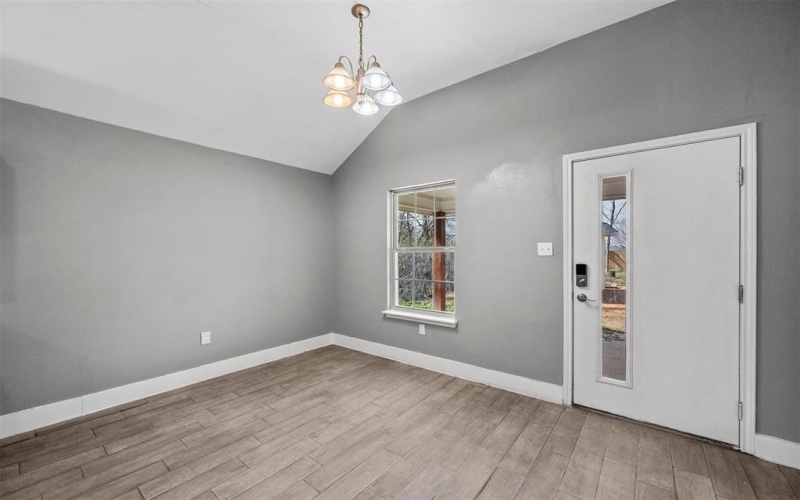 1006 W Brown, Ennis, TX 75119, 3 Bedrooms Bedrooms, ,2 BathroomsBathrooms,Residential,For Sale,1006 W Brown,20754253