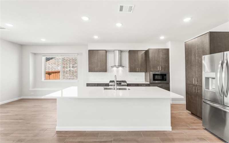 1544 Laurel Avenue, Aubrey, TX 76227, 5 Bedrooms Bedrooms, ,5 BathroomsBathrooms,Residential,For Sale,1544 Laurel Avenue,20754460