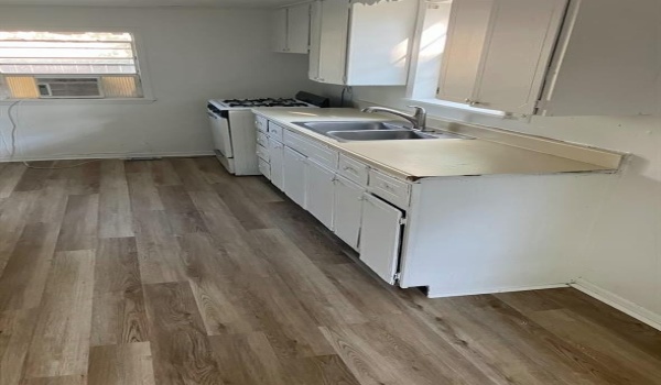 1539 Maple Avenue, Paris, TX 75460, 2 Bedrooms Bedrooms, ,1 BathroomBathrooms,Residential,For Sale,1539 Maple Avenue,20754658