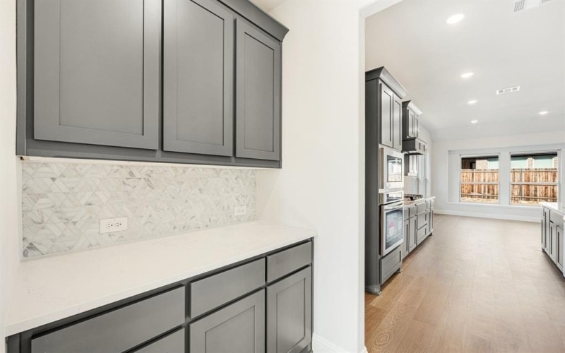 1021 Waverly Drive, McKinney, TX 75071, 4 Bedrooms Bedrooms, ,5 BathroomsBathrooms,Residential,For Sale,1021 Waverly Drive,20772101