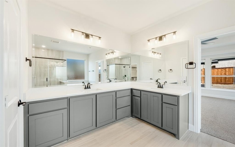 1021 Waverly Drive, McKinney, TX 75071, 4 Bedrooms Bedrooms, ,5 BathroomsBathrooms,Residential,For Sale,1021 Waverly Drive,20772101