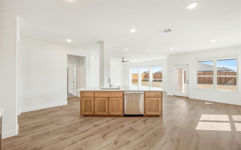 1545 Laurel Avenue, Aubrey, TX 76227, 4 Bedrooms Bedrooms, ,2 BathroomsBathrooms,Residential,For Sale,1545 Laurel Avenue,20755171