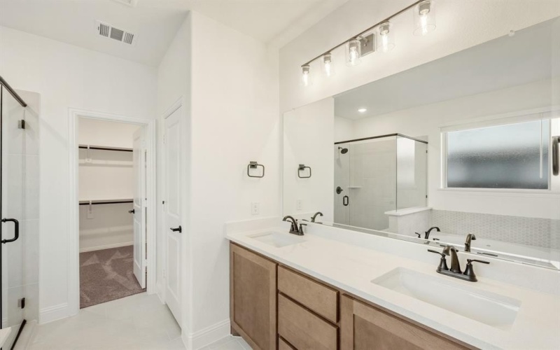 1545 Laurel Avenue, Aubrey, TX 76227, 4 Bedrooms Bedrooms, ,2 BathroomsBathrooms,Residential,For Sale,1545 Laurel Avenue,20755171