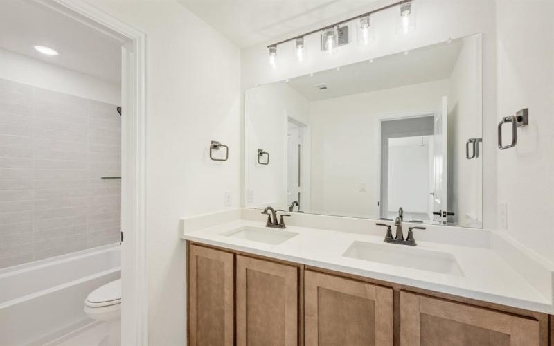 1545 Laurel Avenue, Aubrey, TX 76227, 4 Bedrooms Bedrooms, ,2 BathroomsBathrooms,Residential,For Sale,1545 Laurel Avenue,20755171