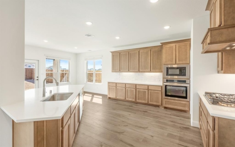 1545 Laurel Avenue, Aubrey, TX 76227, 4 Bedrooms Bedrooms, ,2 BathroomsBathrooms,Residential,For Sale,1545 Laurel Avenue,20755171