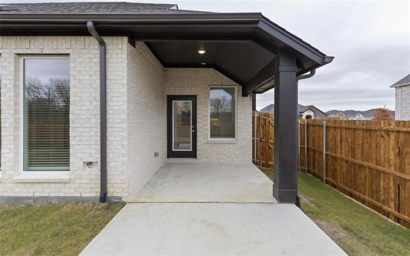 1609 Elle Lane, Aubrey, TX 76227, 5 Bedrooms Bedrooms, ,5 BathroomsBathrooms,Residential,For Sale,1609 Elle Lane,20755308