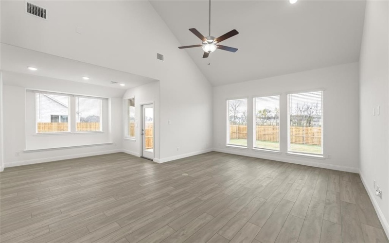 1609 Elle Lane, Aubrey, TX 76227, 5 Bedrooms Bedrooms, ,5 BathroomsBathrooms,Residential,For Sale,1609 Elle Lane,20755308