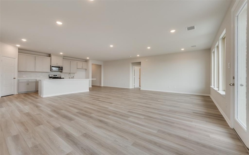 2912 Hanscom Street, Forney, TX 75126, 4 Bedrooms Bedrooms, ,2 BathroomsBathrooms,Residential,For Sale,2912 Hanscom Street,20756570