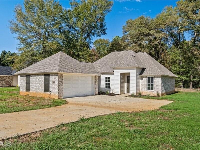 9436 N Pointe Circle, Greenwood, LA 71033, 3 Bedrooms Bedrooms, ,2 BathroomsBathrooms,Residential,For Sale,9436 N Pointe Circle,20765109