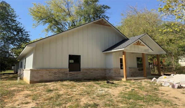 1212 ALBERTSON, Tyler, TX 75702, 3 Bedrooms Bedrooms, ,2 BathroomsBathrooms,Residential,For Sale,1212 ALBERTSON,20765245