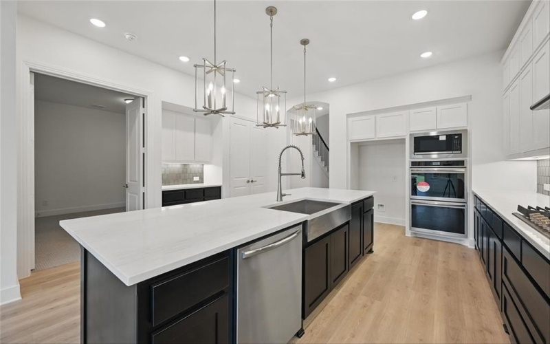 2021 Rolling Oaks Drive, Aledo, TX 76008, 4 Bedrooms Bedrooms, ,5 BathroomsBathrooms,Residential,For Sale,2021 Rolling Oaks Drive,20772213