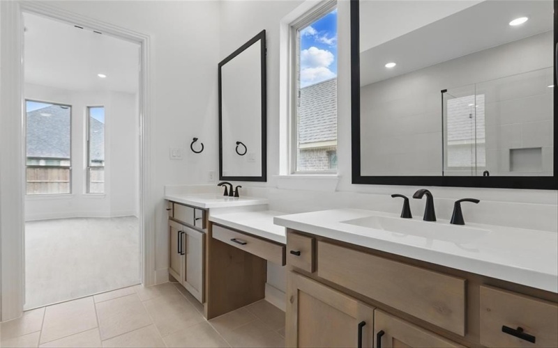 2217 Rolling Oaks Drive, Aledo, TX 76008, 4 Bedrooms Bedrooms, ,3 BathroomsBathrooms,Residential,For Sale,2217 Rolling Oaks Drive,20772221