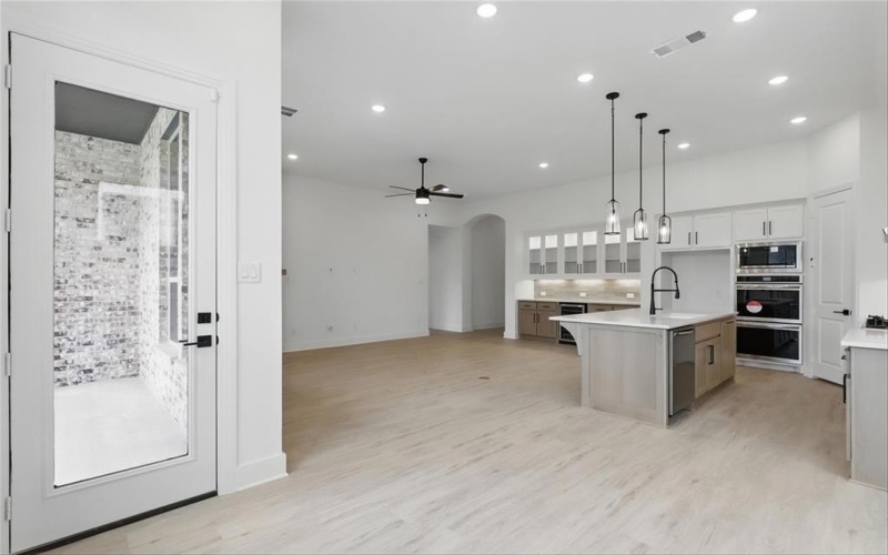 2217 Rolling Oaks Drive, Aledo, TX 76008, 4 Bedrooms Bedrooms, ,3 BathroomsBathrooms,Residential,For Sale,2217 Rolling Oaks Drive,20772221