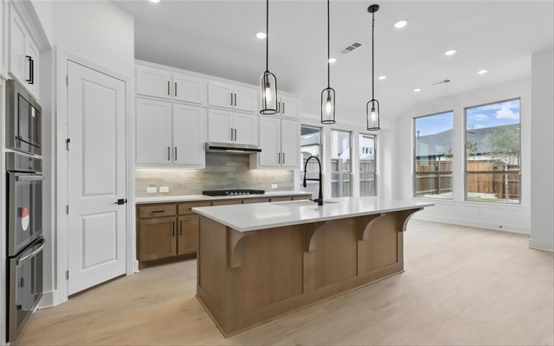 2217 Rolling Oaks Drive, Aledo, TX 76008, 4 Bedrooms Bedrooms, ,3 BathroomsBathrooms,Residential,For Sale,2217 Rolling Oaks Drive,20772221