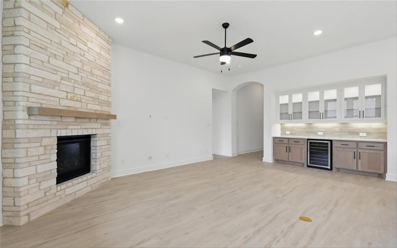 2217 Rolling Oaks Drive, Aledo, TX 76008, 4 Bedrooms Bedrooms, ,3 BathroomsBathrooms,Residential,For Sale,2217 Rolling Oaks Drive,20772221
