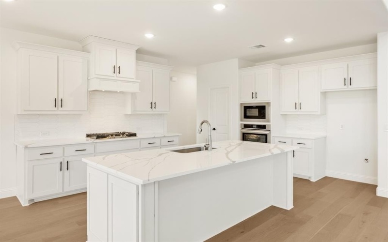 1021 Dupont Drive, McKinney, TX 75071, 6 Bedrooms Bedrooms, ,6 BathroomsBathrooms,Residential,For Sale,1021 Dupont Drive,20772775