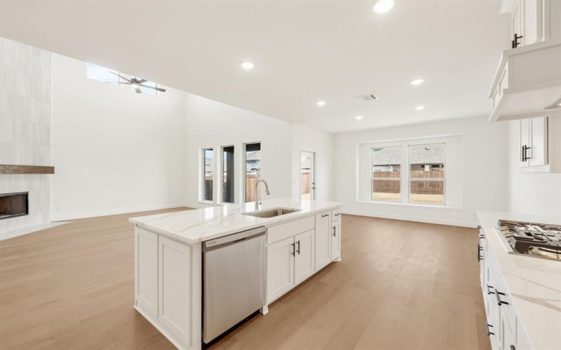 1021 Dupont Drive, McKinney, TX 75071, 6 Bedrooms Bedrooms, ,6 BathroomsBathrooms,Residential,For Sale,1021 Dupont Drive,20772775