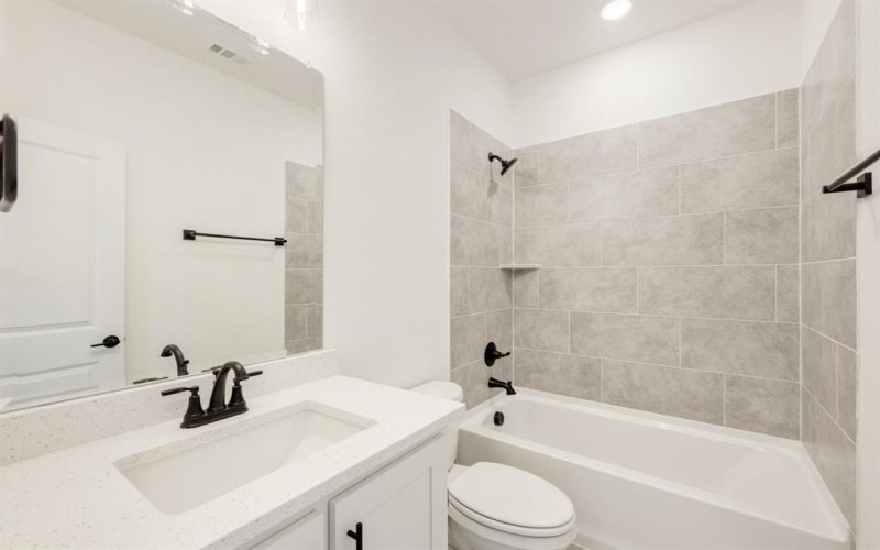 1021 Dupont Drive, McKinney, TX 75071, 6 Bedrooms Bedrooms, ,6 BathroomsBathrooms,Residential,For Sale,1021 Dupont Drive,20772775