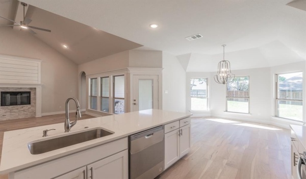 609 Keel Way, Azle, TX 76020, 4 Bedrooms Bedrooms, ,2 BathroomsBathrooms,Residential,For Sale,609 Keel Way,20780700