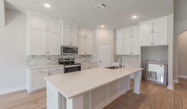 609 Keel Way, Azle, TX 76020, 4 Bedrooms Bedrooms, ,2 BathroomsBathrooms,Residential,For Sale,609 Keel Way,20780700