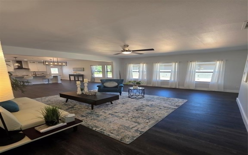 3612 Broken Bow Drive, Granbury, TX 76048, 3 Bedrooms Bedrooms, ,2 BathroomsBathrooms,Residential,For Sale,3612 Broken Bow Drive,20774165