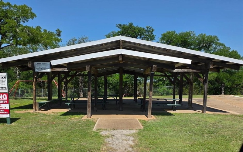 3612 Broken Bow Drive, Granbury, TX 76048, 3 Bedrooms Bedrooms, ,2 BathroomsBathrooms,Residential,For Sale,3612 Broken Bow Drive,20774165