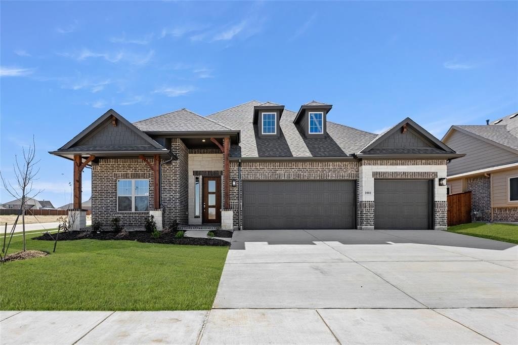 1001 Emerald Trace Drive, Justin, TX 76247, 4 Habitaciones Habitaciones , ,3 BañosBaños,Residential,En Venta,1001 Emerald Trace Drive,20780722