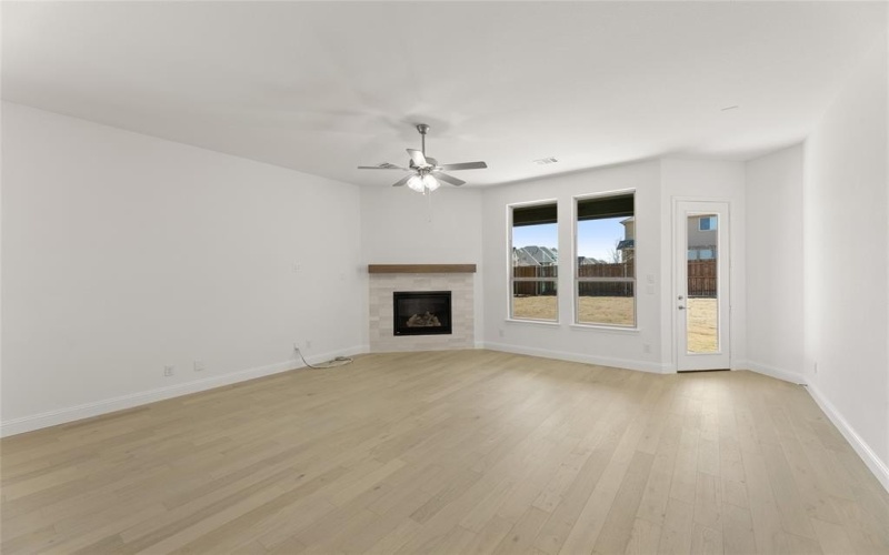 1001 Emerald Trace Drive, Justin, TX 76247, 4 Habitaciones Habitaciones , ,3 BañosBaños,Residential,En Venta,1001 Emerald Trace Drive,20780722
