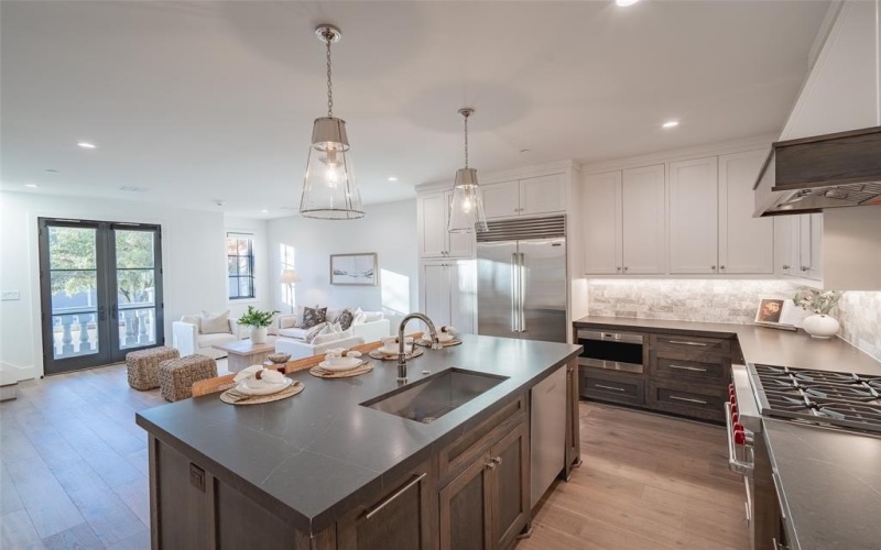 4529 Emerson Avenue #8, University Park, TX 75205, 3 Bedrooms Bedrooms, ,3 BathroomsBathrooms,Residential,For Sale,4529 Emerson Avenue,20780750