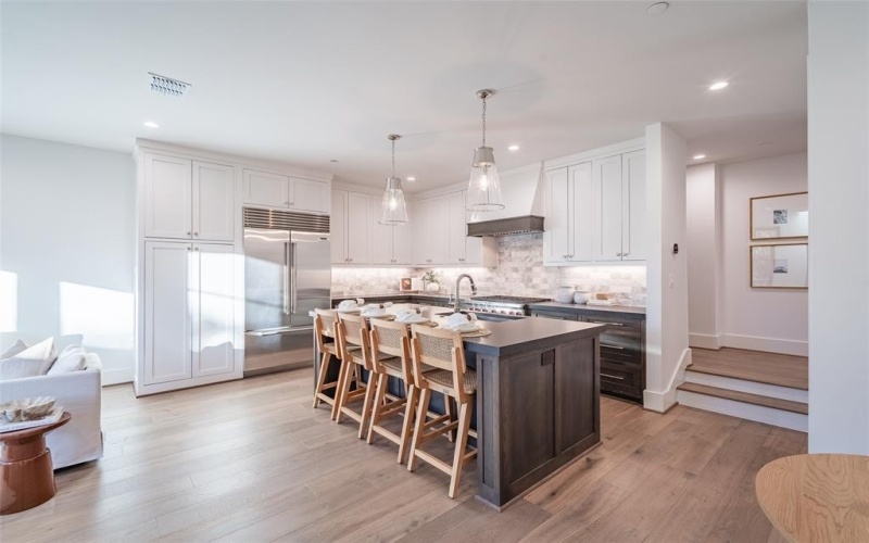 4529 Emerson Avenue #8, University Park, TX 75205, 3 Bedrooms Bedrooms, ,3 BathroomsBathrooms,Residential,For Sale,4529 Emerson Avenue,20780750