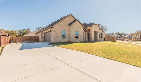 1600 Sea Breeze Court, Azle, TX 76020, 4 Bedrooms Bedrooms, ,2 BathroomsBathrooms,Residential,For Sale,1600 Sea Breeze Court,20780774