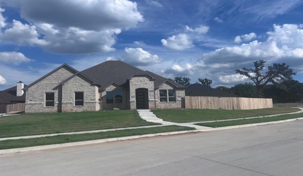 1600 Sea Breeze Court, Azle, TX 76020, 4 Bedrooms Bedrooms, ,2 BathroomsBathrooms,Residential,For Sale,1600 Sea Breeze Court,20780774