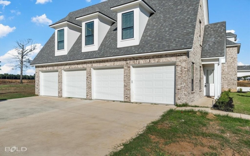 5115 Oaklawn Park Drive, Blanchard, LA 71107, 6 Bedrooms Bedrooms, ,5 BathroomsBathrooms,Residential,For Sale,5115 Oaklawn Park Drive,20780777