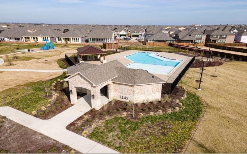 2105 Algardi Drive, Little Elm, TX 75068, 4 Bedrooms Bedrooms, ,5 BathroomsBathrooms,Residential,For Sale,2105 Algardi Drive,20774237