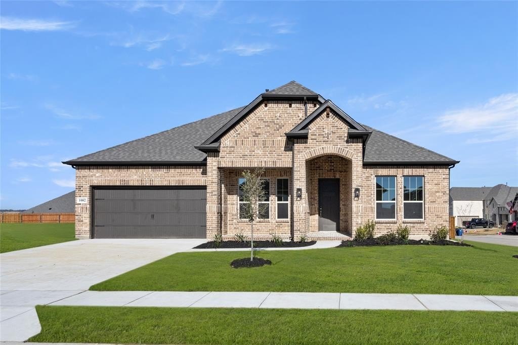 1002 Emerald Trace Drive, Justin, TX 76247, 4 Bedrooms Bedrooms, ,3 BathroomsBathrooms,Residential,For Sale,1002 Emerald Trace Drive,20780873