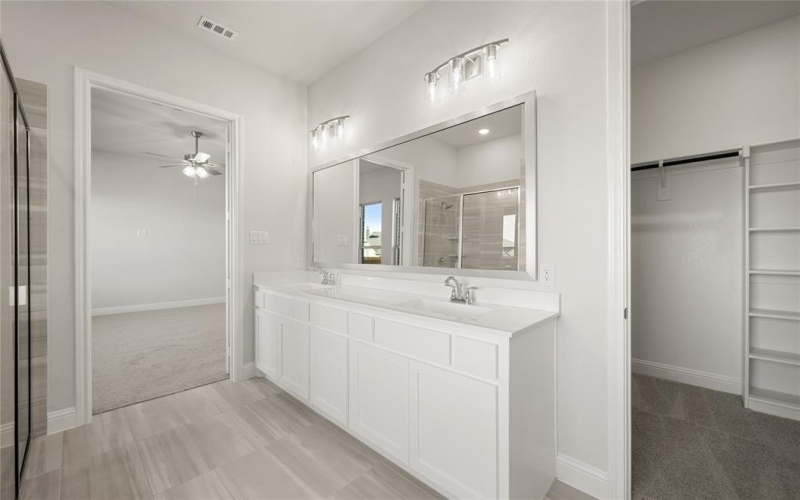 1002 Emerald Trace Drive, Justin, TX 76247, 4 Bedrooms Bedrooms, ,3 BathroomsBathrooms,Residential,For Sale,1002 Emerald Trace Drive,20780873