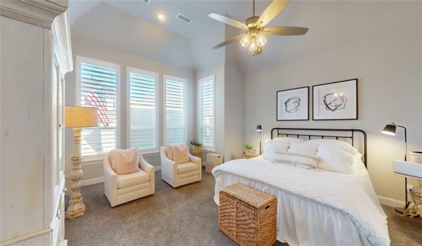 1109 17th Street, Argyle, TX 76226, 4 Bedrooms Bedrooms, ,5 BathroomsBathrooms,Residential,For Sale,1109 17th Street,20780947