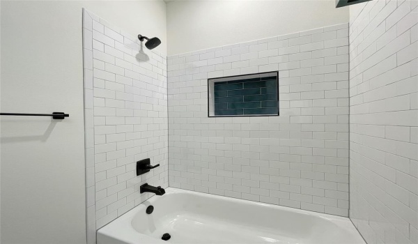 607 W Baker Street, Denison, TX 75020, 3 Bedrooms Bedrooms, ,2 BathroomsBathrooms,Residential,For Sale,607 W Baker Street,20781221