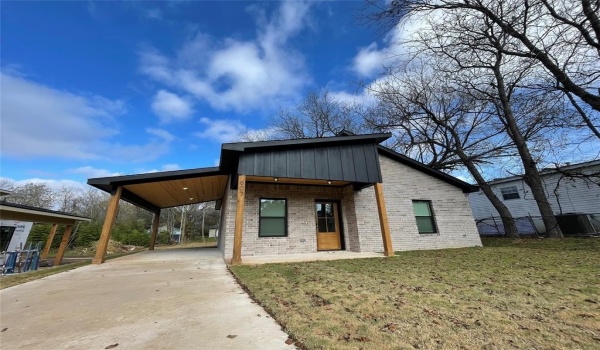 607 W Baker Street, Denison, TX 75020, 3 Bedrooms Bedrooms, ,2 BathroomsBathrooms,Residential,For Sale,607 W Baker Street,20781221