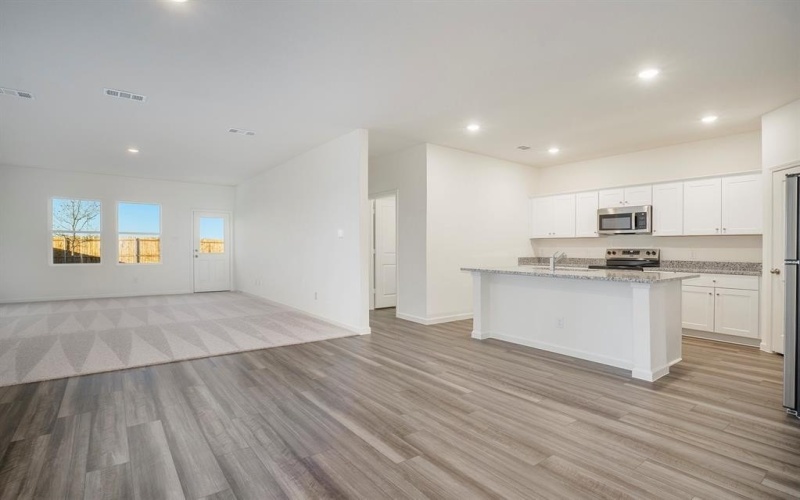 402 Valley View Drive #402, Princeton, TX 75407, 5 Habitaciones Habitaciones , ,3 BañosBaños,Residential Lease,En Alquiler,402 Valley View Drive,20781374