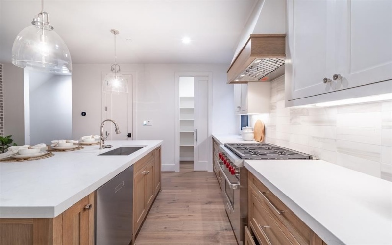 4529 Emerson Avenue #6, University Park, TX 75205, 2 Bedrooms Bedrooms, ,2 BathroomsBathrooms,Residential,For Sale,4529 Emerson Avenue,20775564