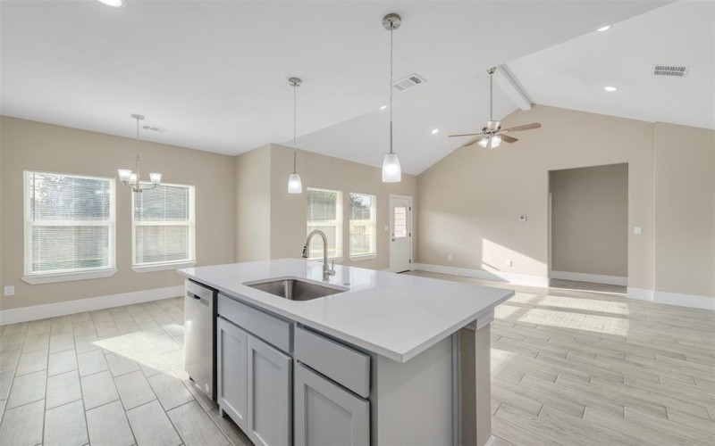 2801 Beechwood Street, Granbury, TX 76048, 3 Habitaciones Habitaciones , ,2 BañosBaños,Residential,En Venta,2801 Beechwood Street,20781481