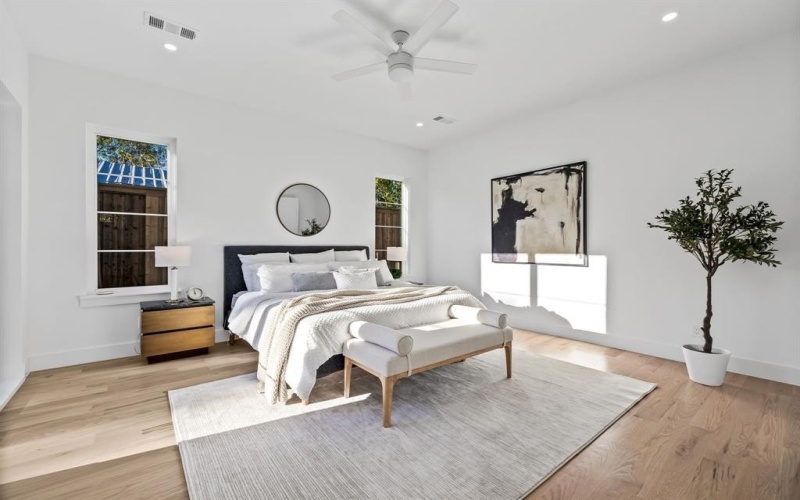 2410 N Prairie Avenue, Dallas, TX 75204, 4 Habitaciones Habitaciones , ,5 BañosBaños,Residential,En Venta,2410 N Prairie Avenue,20775897